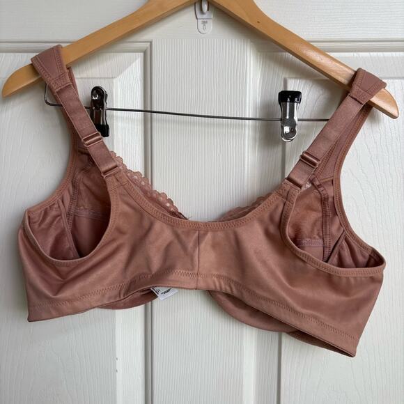 Glamorise Wonderwire Front-Close Underwire Bra in Cappuccino - Picture 4 of 6